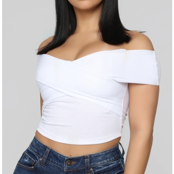 FASHION NOVA Grab hold of me off shoulder top - Picture 1 of 2